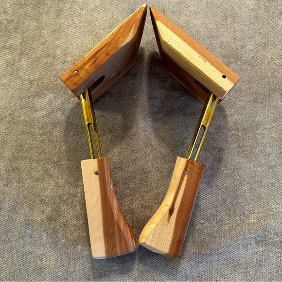 Rochester Shoe Tree Co. Pair Of Cedar Wood Stretchers Made In Ashland NH USA EUC - Picture 5 of 8